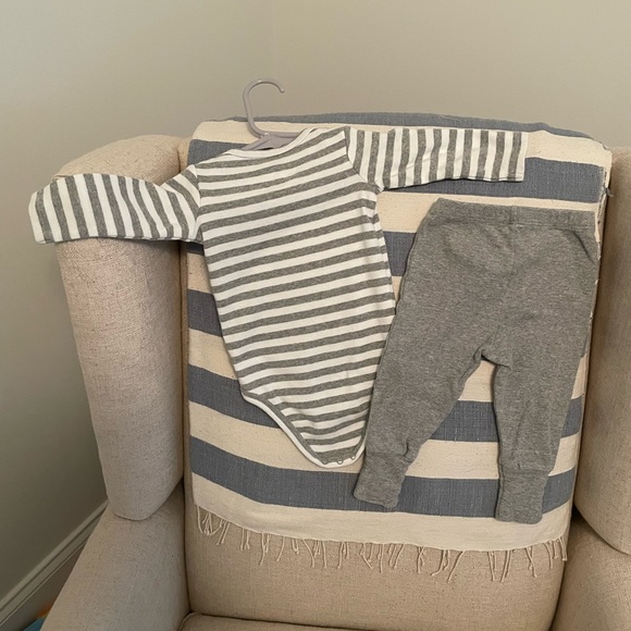 Primary Matching Set - Picture 2 of 4